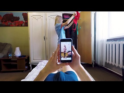 ❤️ Ua hoʻomake ʻo Stepsister i kona kaikunāne ma mua o ka hoʻi ʻana mai o ka makuahine Porno ia makou